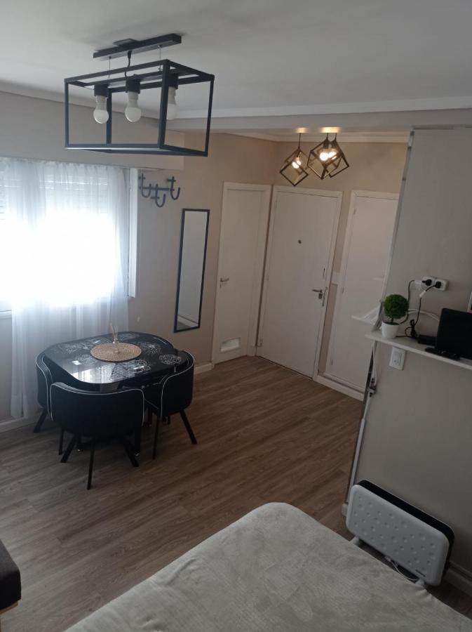 Monoambiente Falucho Al 1500 - Centro -